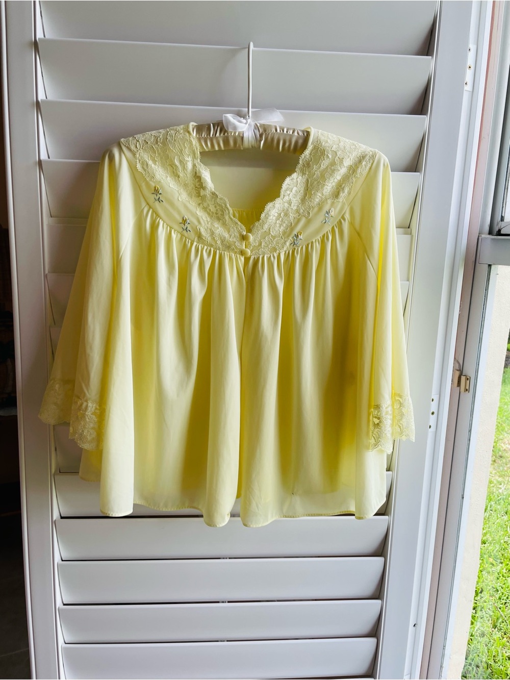 Vintage Shadowline Yellow Nylon Lace Floral Bodice Button Lingerie Bed Jacket Lg